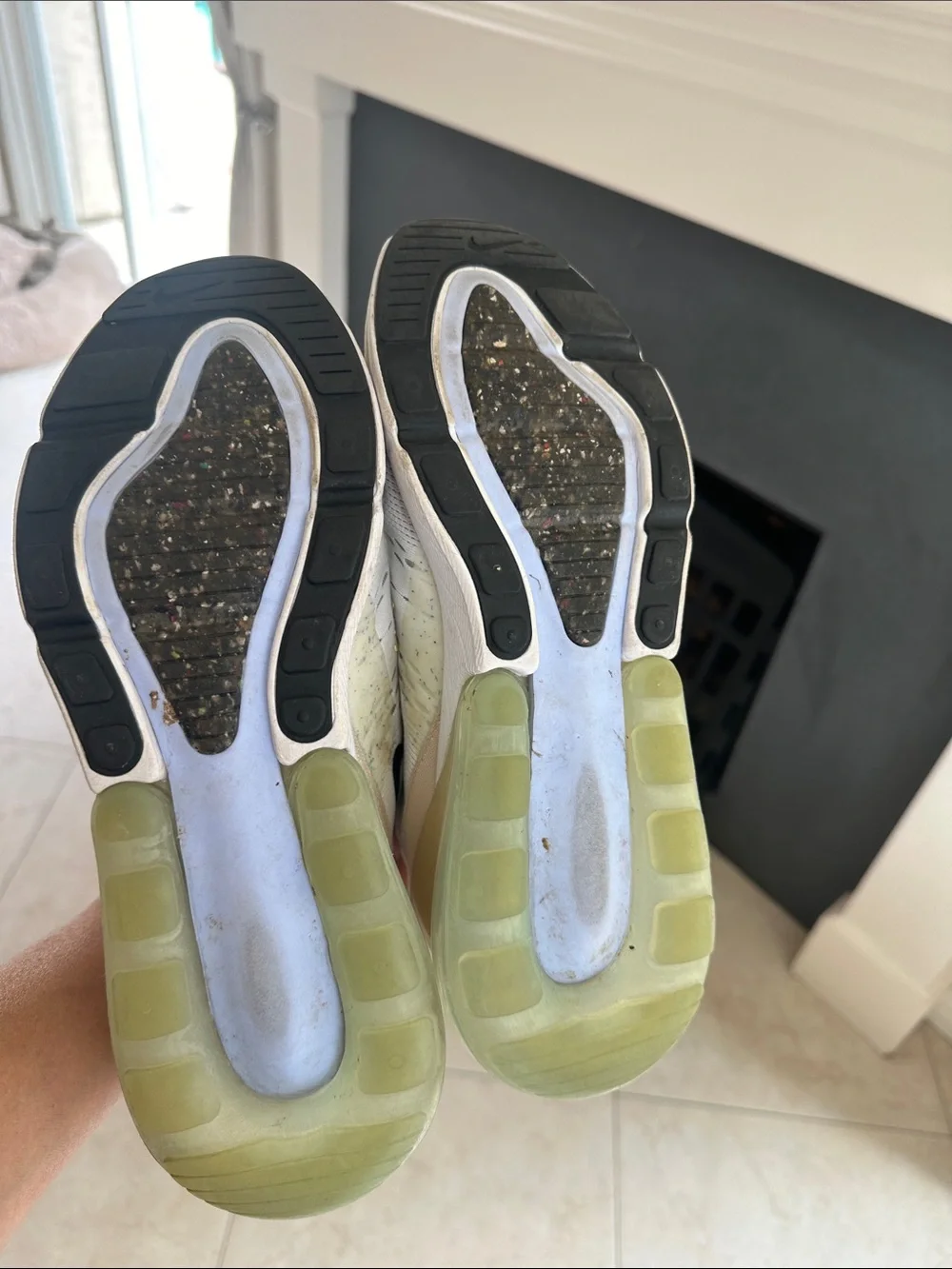 Nike Air Max 270 Cream Sneakers with Coral Lining and Pastel Accents